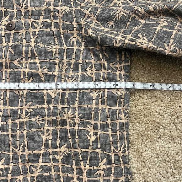 Island Shores Men's Aloha Shirt Patterned Button Down Shirt Size Small - Picture 6 of 9